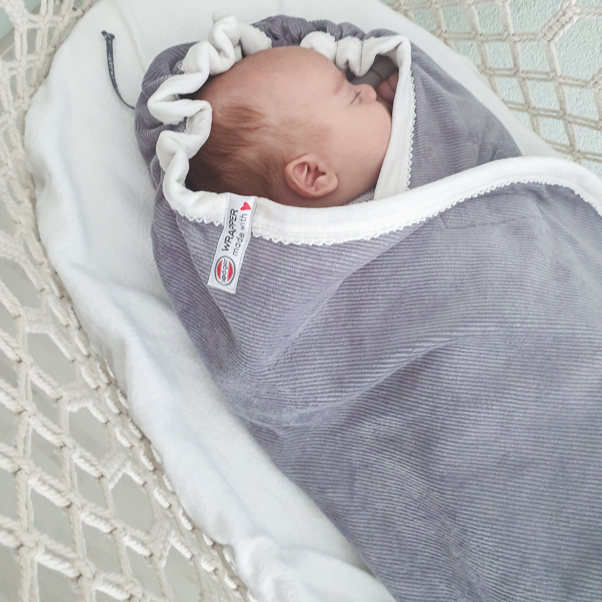 28122 Baby Wrap Blanket